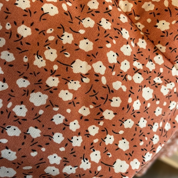 NWOT Women’s romper - Picture 7 of 7